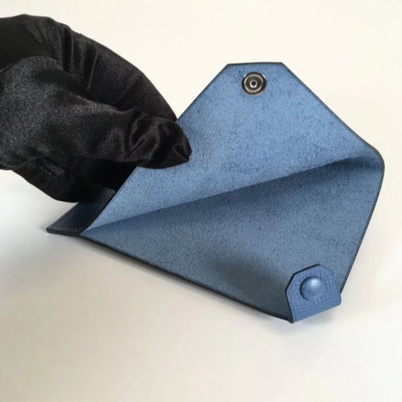 Hermes Tarmac Passport Holder - Picture 2 of 3